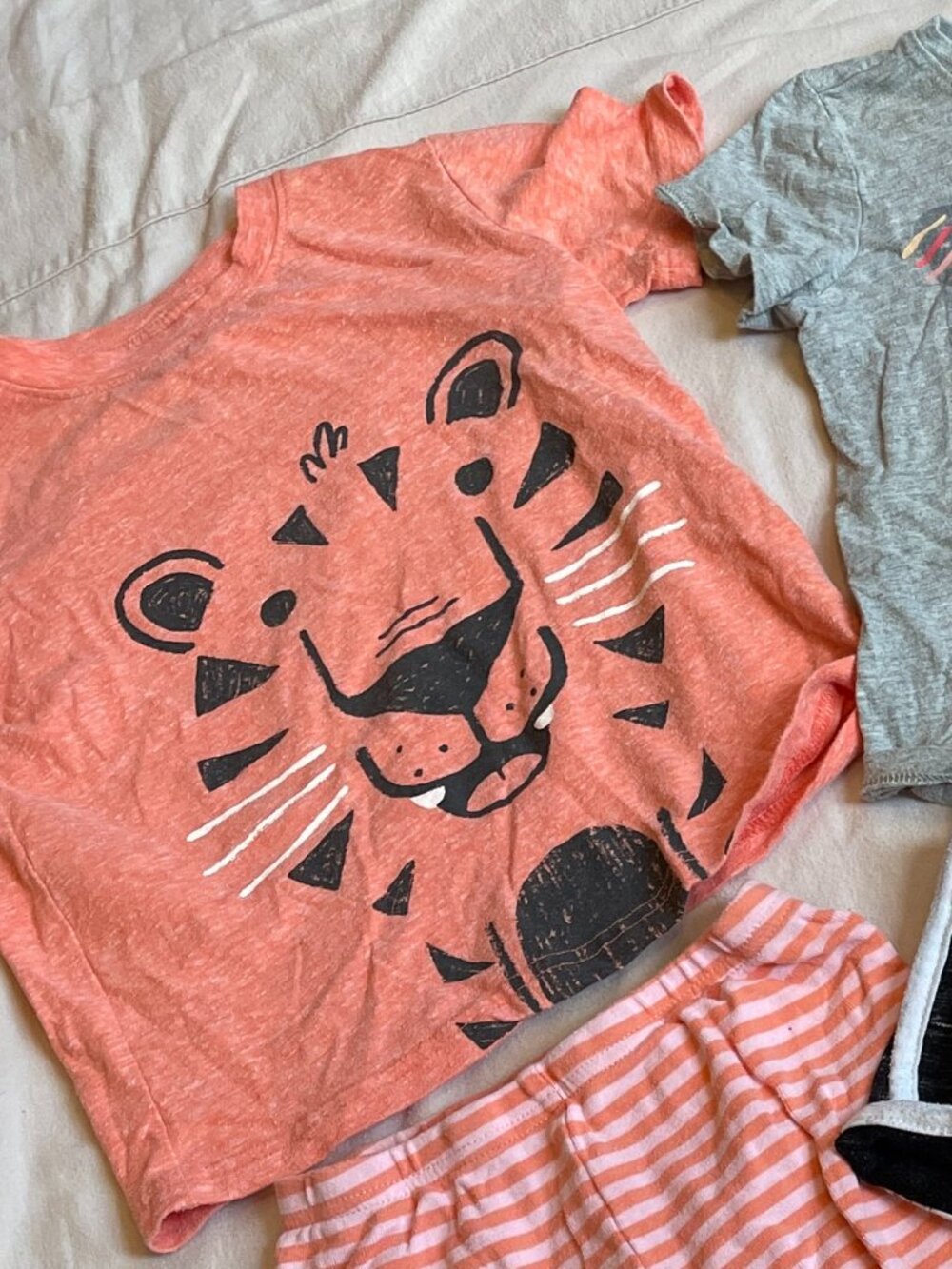 Girls 5T Clothing Bundle - Picture 2 of 7